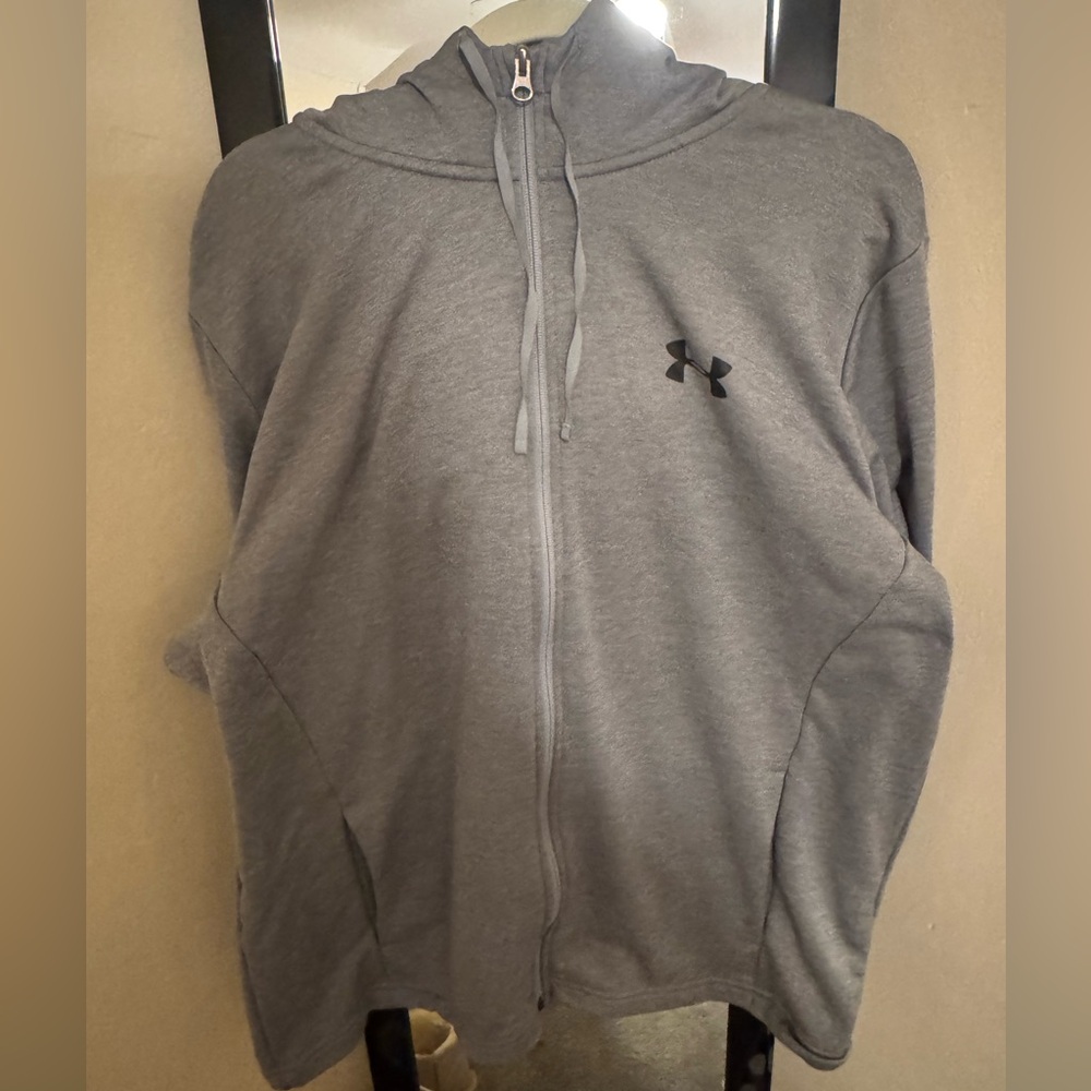 EUC Under Armour zipup XXL